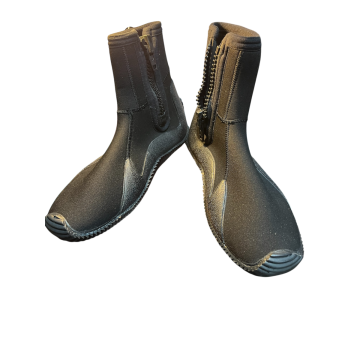 Classic 5mm Dive Boot (Size 11, Used)