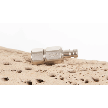 Quick Disconnect Male with Check Valve - 3/8" Female