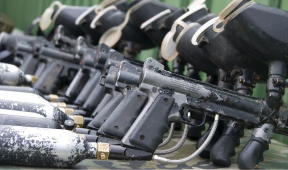 Hydrostatic testing paintball tank